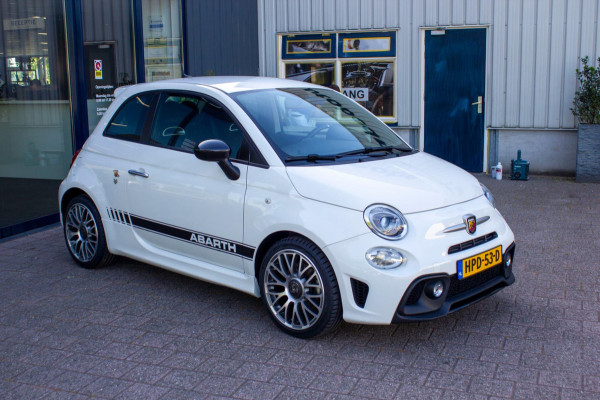 Fiat 500 1.4 T-Jet Abarth 595 70th Anniversary | Prijs rijklaar incl. 12 mnd garantie |17"Lmv Navi Carplay Bluetooth DAB Fiat 500 1.4 T-Jet Abarth 595 70th Anniversary | Prijs rijklaar incl. 12 mnd garantie |17"Lmv Navi Carplay Bluetooth DAB