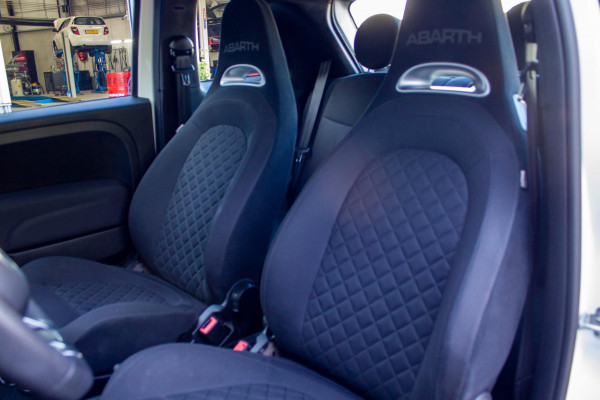 Fiat 500 1.4 T-Jet Abarth 595 70th Anniversary | Prijs rijklaar incl. 12 mnd garantie |17"Lmv Navi Carplay Bluetooth DAB Fiat 500 1.4 T-Jet Abarth 595 70th Anniversary | Prijs rijklaar incl. 12 mnd garantie |17"Lmv Navi Carplay Bluetooth DAB
