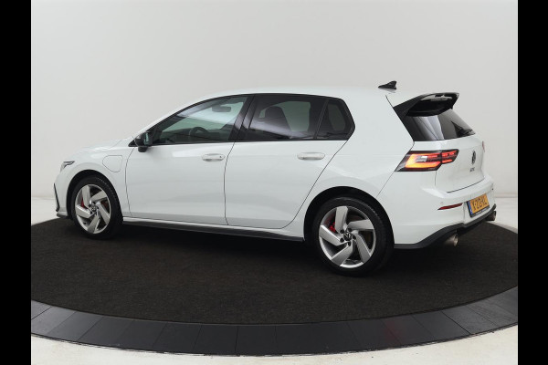 Volkswagen Golf 1.4 eHybrid GTE | Camera | Adaptive cruise | Carplay | Navigatie | Sportstoelen | Full LED | Sfeerverlichting | PHEV