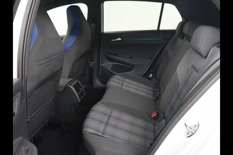 Volkswagen Golf 1.4 eHybrid GTE | Camera | Adaptive cruise | Carplay | Navigatie | Sportstoelen | Full LED | Sfeerverlichting | PHEV
