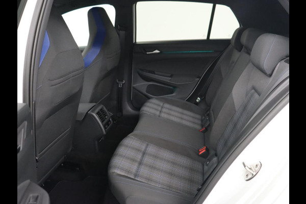 Volkswagen Golf 1.4 eHybrid GTE | Camera | Adaptive cruise | Carplay | Navigatie | Sportstoelen | Full LED | Sfeerverlichting | PHEV