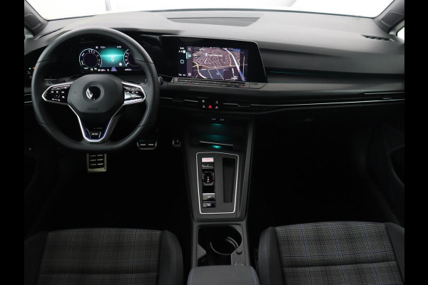 Volkswagen Golf 1.4 eHybrid GTE | Camera | Adaptive cruise | Carplay | Navigatie | Sportstoelen | Full LED | Sfeerverlichting | PHEV