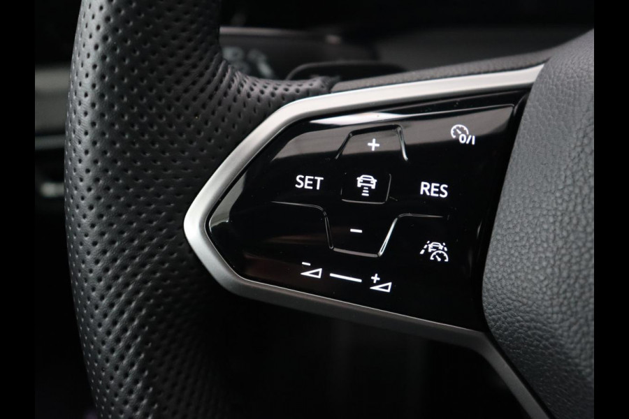 Volkswagen Golf 1.4 eHybrid GTE | Camera | Adaptive cruise | Carplay | Navigatie | Sportstoelen | Full LED | Sfeerverlichting | PHEV