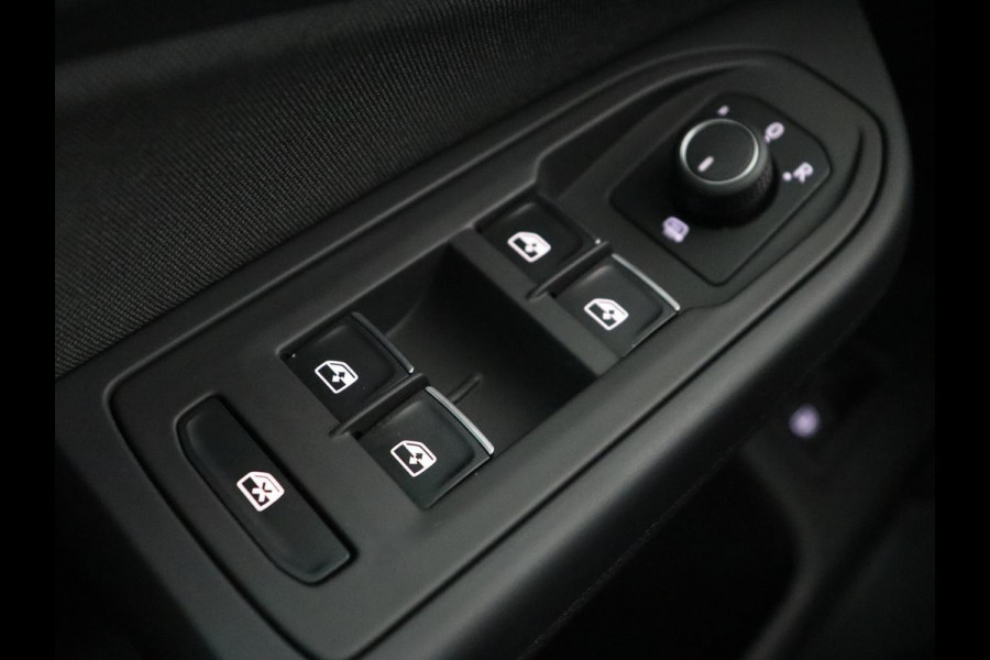 Volkswagen Golf 1.4 eHybrid GTE | Camera | Adaptive cruise | Carplay | Navigatie | Sportstoelen | Full LED | Sfeerverlichting | PHEV