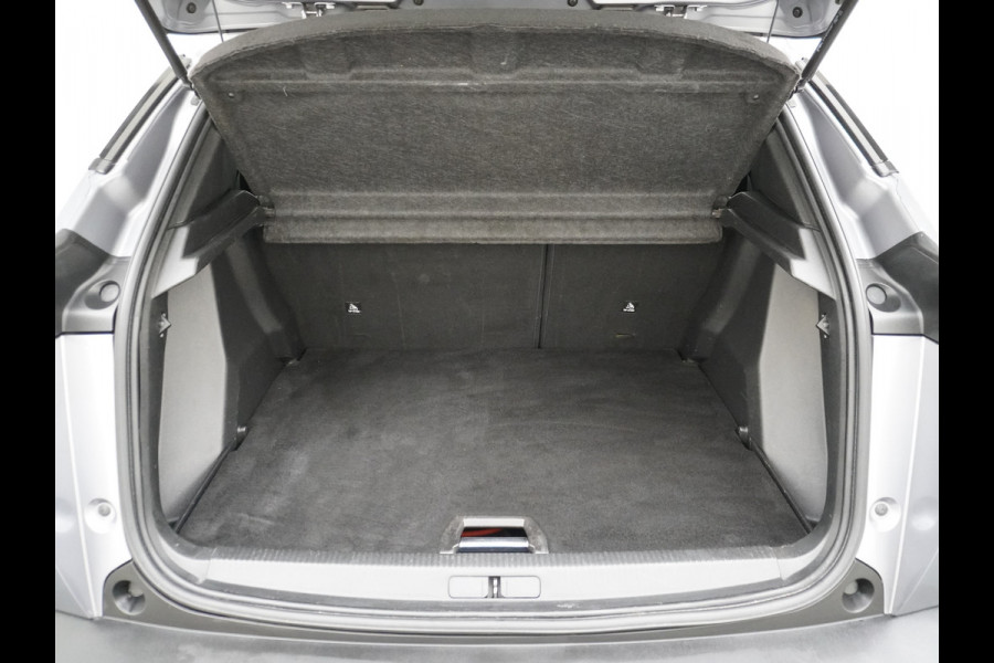 Peugeot e-2008 EV GT Line 50kWh Pano-dak SOH 95% Apple Carplay Android PDC-a+v 360°Camera Navi Ecc Cruise Control Pdc Lmv DAB Privacy Glas Keyless Led Bluetooth € 45.000 nieuw! Peugeot e-2008 EV GT Line 50kWh Pano-dak SOH 95% Apple Carplay Android PDC-a+v 360°Camera Navi Ecc Cruise Control Pdc Lmv DAB Privacy Glas Keyless Led Bluetooth € 45.000 nieuw!