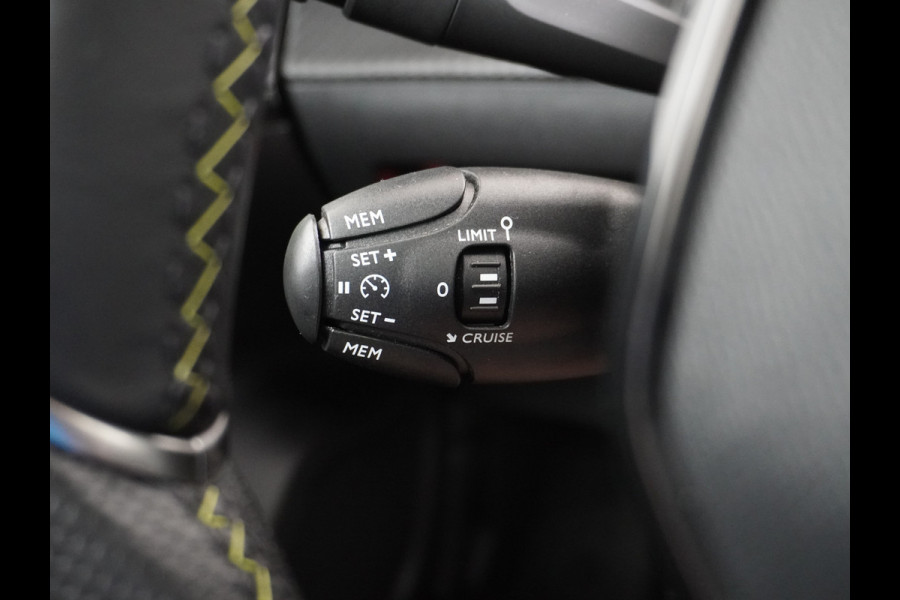 Peugeot e-2008 EV GT Line 50kWh Pano-dak SOH 95% Apple Carplay Android PDC-a+v 360°Camera Navi Ecc Cruise Control Pdc Lmv DAB Privacy Glas Keyless Led Bluetooth € 45.000 nieuw! Peugeot e-2008 EV GT Line 50kWh Pano-dak SOH 95% Apple Carplay Android PDC-a+v 360°Camera Navi Ecc Cruise Control Pdc Lmv DAB Privacy Glas Keyless Led Bluetooth € 45.000 nieuw!