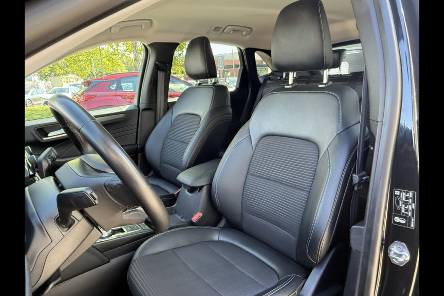 Ford Kuga BWJ 2022 | 2.5 PHEV 225PK Titanium X | CLIMA | NAVI | HALF LEER | CARPLAY | CAMERA | PRIVACY GLASS | PDC Ford Kuga BWJ 2022 | 2.5 PHEV 225PK Titanium X | CLIMA | NAVI | HALF LEER | CARPLAY | CAMERA | PRIVACY GLASS | PDC