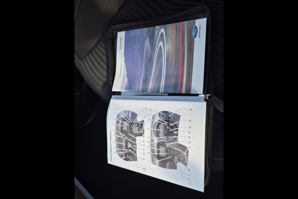 Ford S-Max 1.5i H6 Clima,Stoel/stuur/voorruit verwarming,Adroid,Navigatie,trekhaak,pdc ,