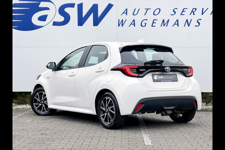Toyota Yaris 1.5 Hybrid Dynamic | Trekhaak | LED | ACC | Stoelverwarming | Camera Toyota Yaris 1.5 Hybrid Dynamic | Trekhaak | LED | ACC | Stoelverwarming | Camera