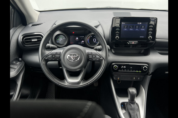 Toyota Yaris 1.5 Hybrid Dynamic | Trekhaak | LED | ACC | Stoelverwarming | Camera Toyota Yaris 1.5 Hybrid Dynamic | Trekhaak | LED | ACC | Stoelverwarming | Camera