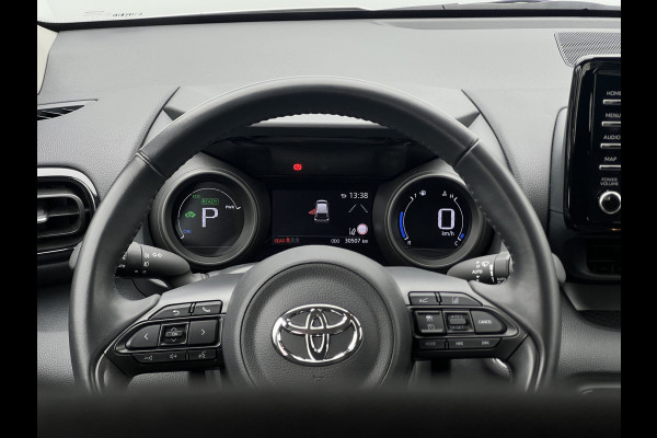 Toyota Yaris 1.5 Hybrid Dynamic | Trekhaak | LED | ACC | Stoelverwarming | Camera Toyota Yaris 1.5 Hybrid Dynamic | Trekhaak | LED | ACC | Stoelverwarming | Camera