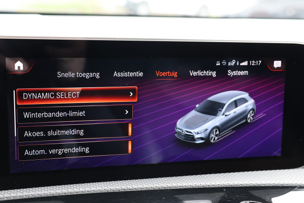 Mercedes-Benz A-Klasse A 180 d AMG pakket | Panorama dak | Burmester | Widescreen | Apple Carplay | Sfeerverlichting | Stoelverwarming | Alcantara | 360 PDC | Volledig onderhouden | Nieuwe Distributieriem Mercedes-Benz A-Klasse A 180 d AMG pakket | Panorama dak | Burmester | Widescreen | Apple Carplay | Sfeerverlichting | Stoelverwarming | Alcantara | 360 PDC | Volledig onderhouden | Nieuwe Distributieriem