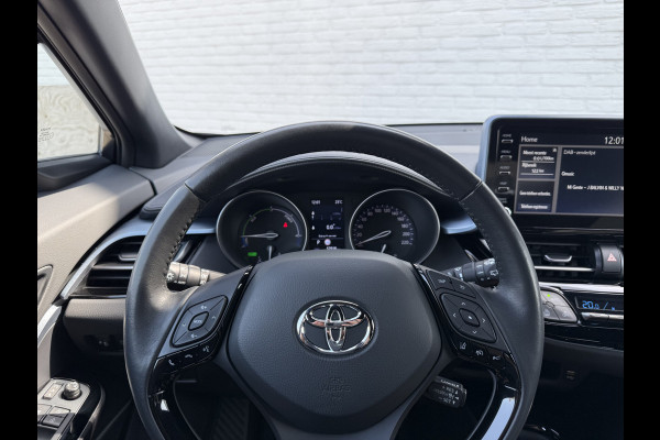 Toyota C-HR 2.0 Hybrid Dynamic | CarPlay | Camera | ACC | Dodehoek | Keyless | 18 inch Toyota C-HR 2.0 Hybrid Dynamic | CarPlay | Camera | ACC | Dodehoek | Keyless | 18 inch