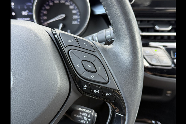 Toyota C-HR 2.0 Hybrid Dynamic | CarPlay | Camera | ACC | Dodehoek | Keyless | 18 inch Toyota C-HR 2.0 Hybrid Dynamic | CarPlay | Camera | ACC | Dodehoek | Keyless | 18 inch