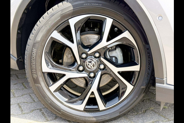 Toyota C-HR 2.0 Hybrid Dynamic | CarPlay | Camera | ACC | Dodehoek | Keyless | 18 inch Toyota C-HR 2.0 Hybrid Dynamic | CarPlay | Camera | ACC | Dodehoek | Keyless | 18 inch
