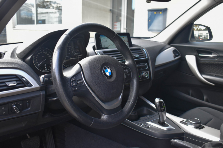 BMW 1-serie 118i Executive | Xenon | Navi. Prof | Aut. | NL AUTO | 17 inch