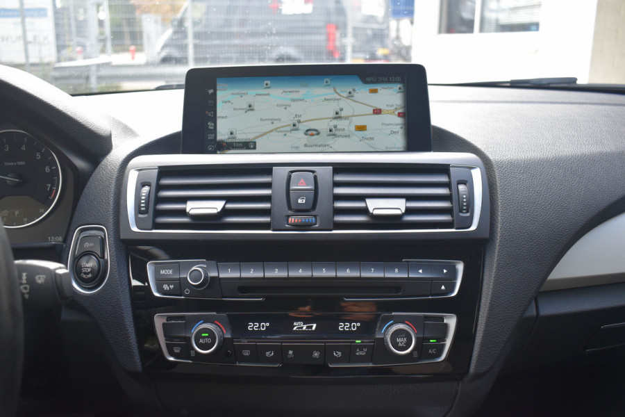 BMW 1-serie 118i Executive | Xenon | Navi. Prof | Aut. | NL AUTO | 17 inch