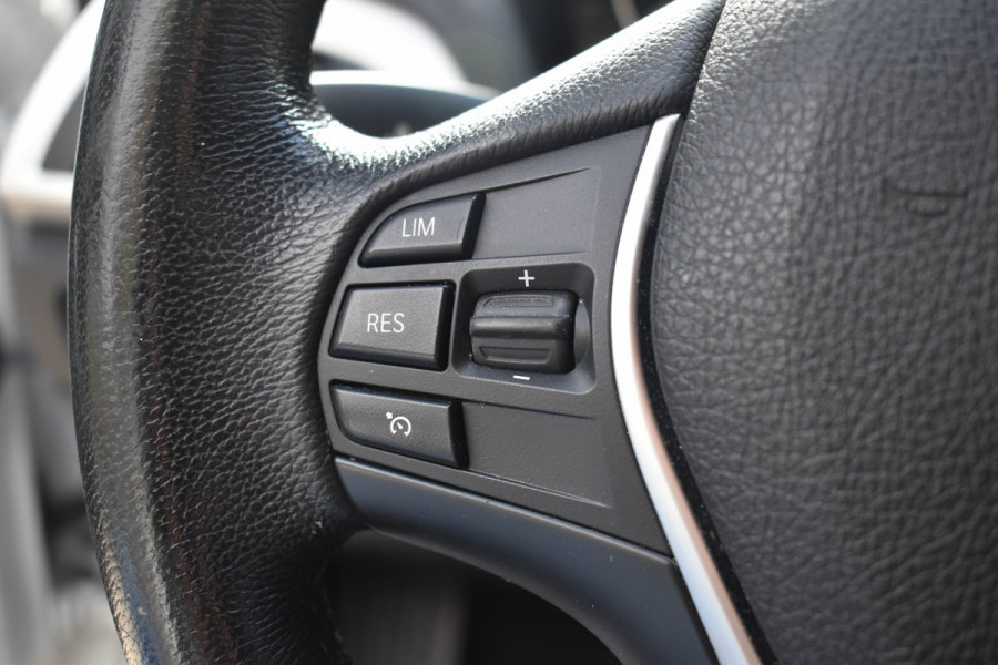 BMW 1-serie 118i Executive | Xenon | Navi. Prof | Aut. | NL AUTO | 17 inch