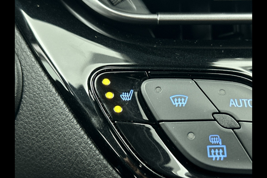 Toyota C-HR 1.8 Hybrid Executive(NL-auto, Goed OndH, Navi, Camera, StoelV, PDC V+A, Parkeerhulp, Cruise Con, Clima Con, Etc)