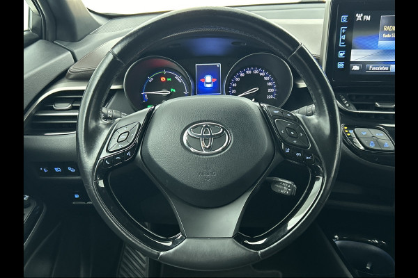 Toyota C-HR 1.8 Hybrid Executive(NL-auto, Goed OndH, Navi, Camera, StoelV, PDC V+A, Parkeerhulp, Cruise Con, Clima Con, Etc)