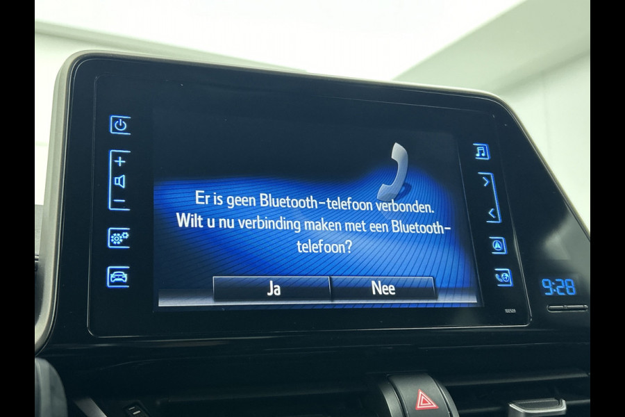 Toyota C-HR 1.8 Hybrid Executive(NL-auto, Goed OndH, Navi, Camera, StoelV, PDC V+A, Parkeerhulp, Cruise Con, Clima Con, Etc)