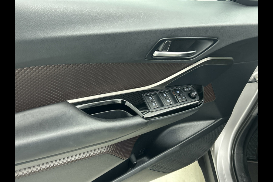 Toyota C-HR 1.8 Hybrid Executive(NL-auto, Goed OndH, Navi, Camera, StoelV, PDC V+A, Parkeerhulp, Cruise Con, Clima Con, Etc)