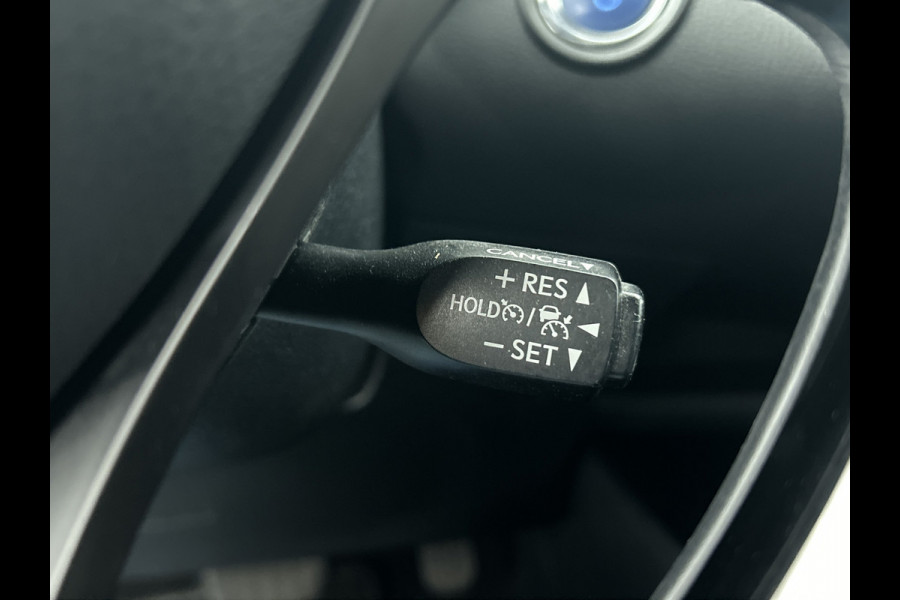 Toyota C-HR 1.8 Hybrid Executive(NL-auto, Goed OndH, Navi, Camera, StoelV, PDC V+A, Parkeerhulp, Cruise Con, Clima Con, Etc)