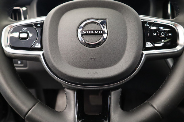 Volvo XC60 2.0 T8 Plug-in hybrid AWD Ultra Black Edition H&K Long Range Luchtvering Volvo XC60 2.0 T8 Plug-in hybrid AWD Ultra Black Edition H&K Long Range Luchtvering