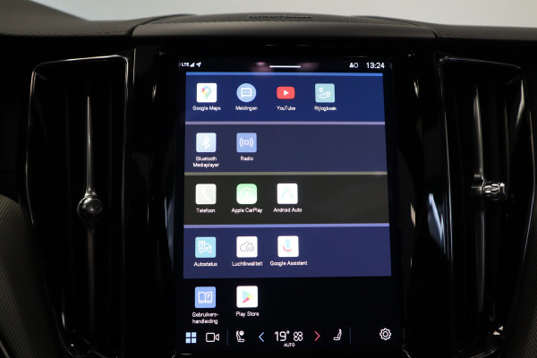 Volvo XC60 2.0 T8 Plug-in hybrid AWD Ultra Black Edition H&K Long Range Luchtvering Volvo XC60 2.0 T8 Plug-in hybrid AWD Ultra Black Edition H&K Long Range Luchtvering