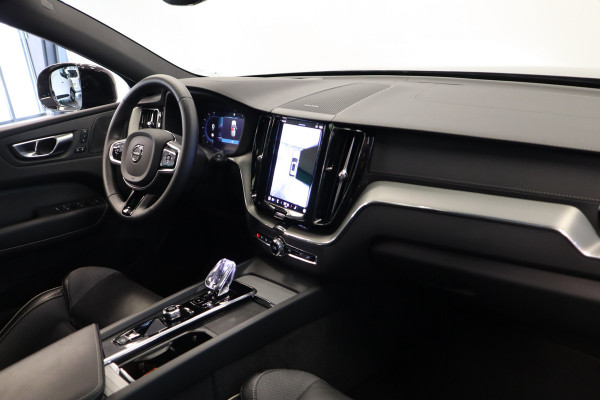 Volvo XC60 2.0 T8 Plug-in hybrid AWD Ultra Black Edition H&K Long Range Luchtvering Volvo XC60 2.0 T8 Plug-in hybrid AWD Ultra Black Edition H&K Long Range Luchtvering