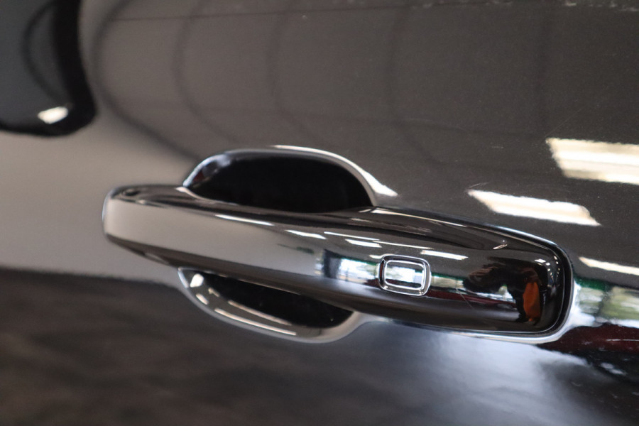 Volvo XC60 2.0 T8 Plug-in hybrid AWD Ultra Black Edition H&K Long Range Luchtvering Volvo XC60 2.0 T8 Plug-in hybrid AWD Ultra Black Edition H&K Long Range Luchtvering