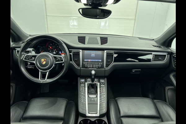 Porsche Macan 2.0 (NL-auto, Panorama, Luchtvering, 18-delige stoelen, Camera, Bose, StoelV, Lane Assist, Etc) Porsche Macan 2.0 (NL-auto, Panorama, Luchtvering, 18-delige stoelen, Camera, Bose, StoelV, Lane Assist, Etc)