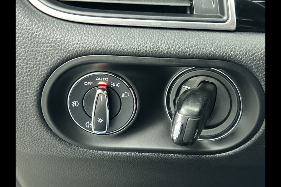 Porsche Macan 2.0 (NL-auto, Panorama, Luchtvering, 18-delige stoelen, Camera, Bose, StoelV, Lane Assist, Etc) Porsche Macan 2.0 (NL-auto, Panorama, Luchtvering, 18-delige stoelen, Camera, Bose, StoelV, Lane Assist, Etc)