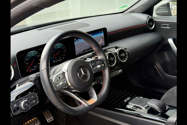 Mercedes-Benz A-Klasse 200 163PK AMG Line Navi|Stoelver|Camera|Lane Assist