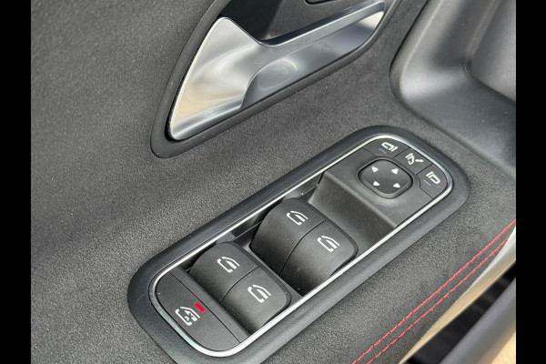 Mercedes-Benz A-Klasse 200 163PK AMG Line Navi|Stoelver|Camera|Lane Assist