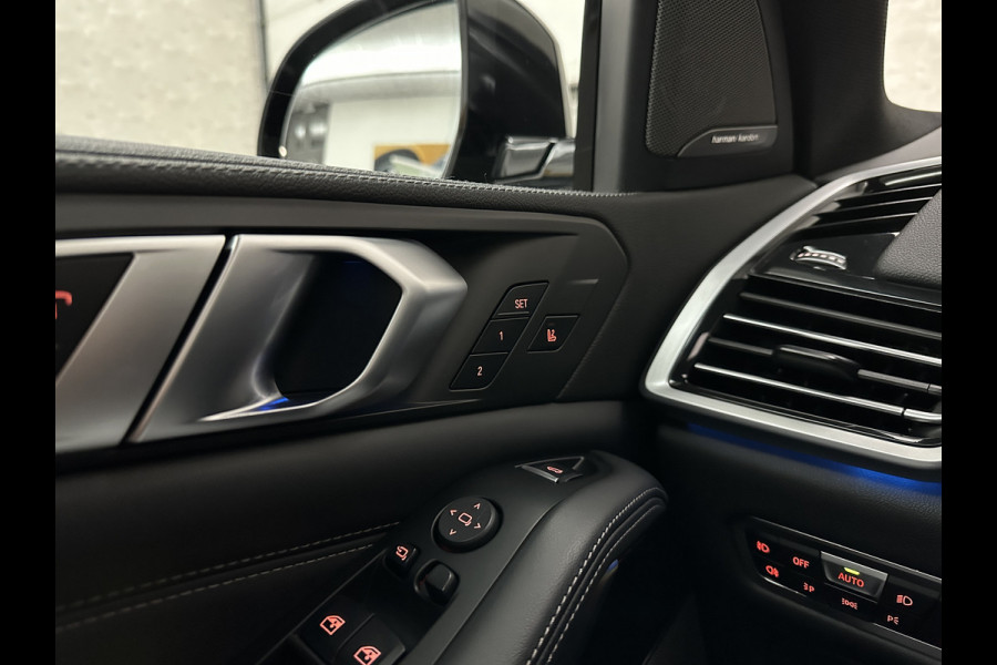 BMW X5 xDrive45e M-Sport | Panorama | 360 Camera | 96% SOH | ACC | Leder Indiv. | Laser-LED | Harman-Kardon | Rij-Assistent Pro | Memory | Head-Up | Trekhaak | 4-Zone Clima | Beker Koeling & Verwarming | Stuurverwarming | Comfortstoelen | Keyless-Entry | M-Gordels | Sfeerverlichting | Carplay |
