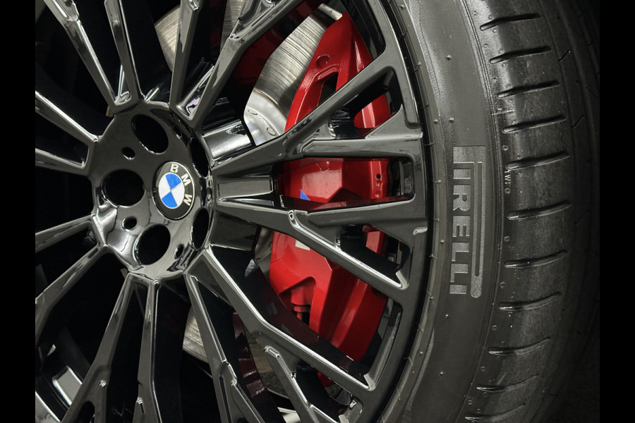 BMW X5 xDrive45e M-Sport | Panorama | 360 Camera | 96% SOH | ACC | Leder Indiv. | Laser-LED | Harman-Kardon | Rij-Assistent Pro | Memory | Head-Up | Trekhaak | 4-Zone Clima | Beker Koeling & Verwarming | Stuurverwarming | Comfortstoelen | Keyless-Entry | M-Gordels | Sfeerverlichting | Carplay |