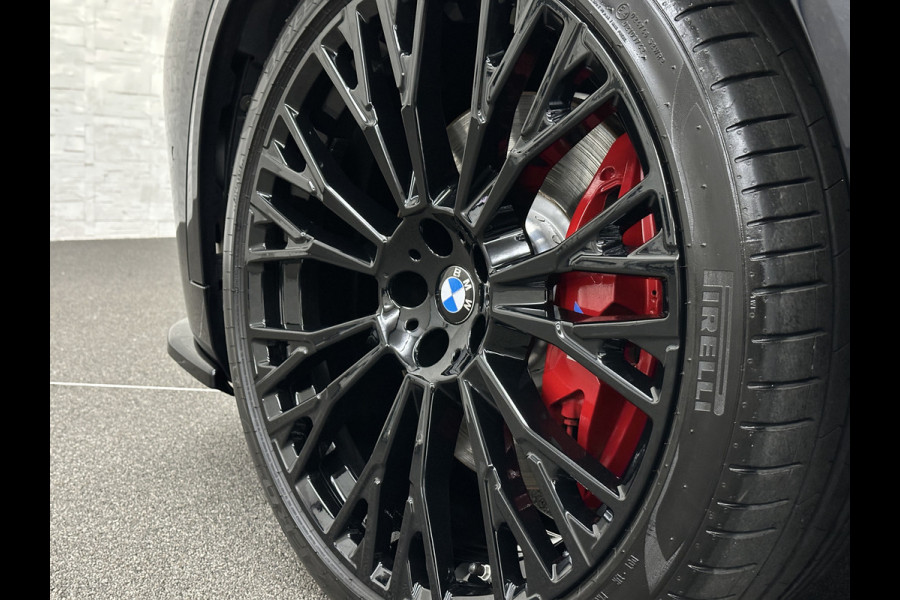 BMW X5 xDrive45e M-Sport | Panorama | 360 Camera | 96% SOH | ACC | Leder Indiv. | Laser-LED | Harman-Kardon | Rij-Assistent Pro | Memory | Head-Up | Trekhaak | 4-Zone Clima | Beker Koeling & Verwarming | Stuurverwarming | Comfortstoelen | Keyless-Entry | M-Gordels | Sfeerverlichting | Carplay |