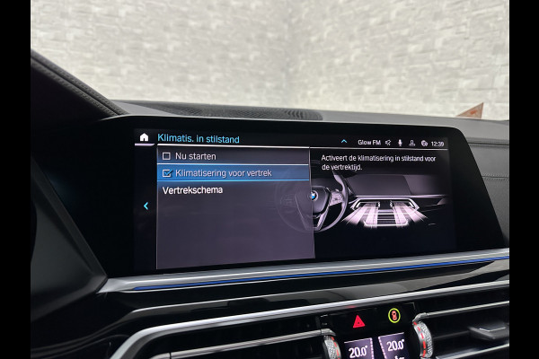 BMW X5 xDrive45e M-Sport | Panorama | 360 Camera | 96% SOH | ACC | Leder Indiv. | Laser-LED | Harman-Kardon | Rij-Assistent Pro | Memory | Head-Up | Trekhaak | 4-Zone Clima | Beker Koeling & Verwarming | Stuurverwarming | Comfortstoelen | Keyless-Entry | M-Gordels | Sfeerverlichting | Carplay |