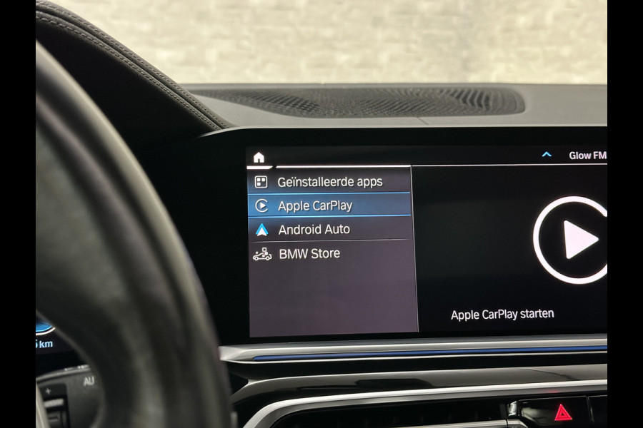 BMW X5 xDrive45e M-Sport | Panorama | 360 Camera | 96% SOH | ACC | Leder Indiv. | Laser-LED | Harman-Kardon | Rij-Assistent Pro | Memory | Head-Up | Trekhaak | 4-Zone Clima | Beker Koeling & Verwarming | Stuurverwarming | Comfortstoelen | Keyless-Entry | M-Gordels | Sfeerverlichting | Carplay |