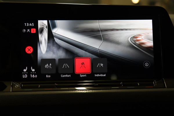 Volkswagen Golf 2.0 TSI GTI 45 JAHRE CLUBSPORT AKRA/PANO/ACC/CAM/CARPLAY/IQ-LIGHT/VOLL Volkswagen Golf 2.0 TSI GTI 45 JAHRE CLUBSPORT AKRA/PANO/ACC/CAM/CARPLAY/IQ-LIGHT/VOLL