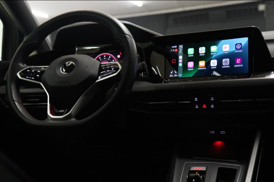 Volkswagen Golf 2.0 TSI GTI 45 JAHRE CLUBSPORT AKRA/PANO/ACC/CAM/CARPLAY/IQ-LIGHT/VOLL Volkswagen Golf 2.0 TSI GTI 45 JAHRE CLUBSPORT AKRA/PANO/ACC/CAM/CARPLAY/IQ-LIGHT/VOLL