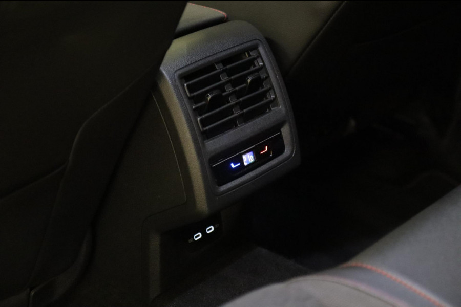 Volkswagen Golf 2.0 TSI GTI 45 JAHRE CLUBSPORT AKRA/PANO/ACC/CAM/CARPLAY/IQ-LIGHT/VOLL Volkswagen Golf 2.0 TSI GTI 45 JAHRE CLUBSPORT AKRA/PANO/ACC/CAM/CARPLAY/IQ-LIGHT/VOLL