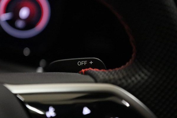 Volkswagen Golf 2.0 TSI GTI 45 JAHRE CLUBSPORT AKRA/PANO/ACC/CAM/CARPLAY/IQ-LIGHT/VOLL Volkswagen Golf 2.0 TSI GTI 45 JAHRE CLUBSPORT AKRA/PANO/ACC/CAM/CARPLAY/IQ-LIGHT/VOLL