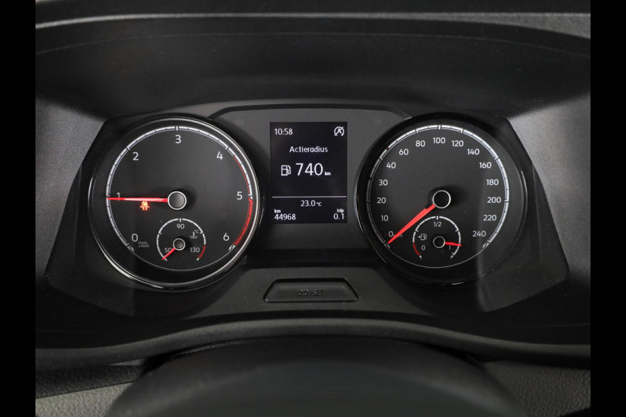 Volkswagen Transporter 2.0 TDI L2H1 28 150 pk | Airco | Trekhaak | Parkeersensoren | Elektr. spiegels (inklapbaar) |