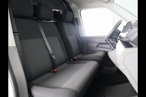 Volkswagen Transporter 2.0 TDI L2H1 28 150 pk | Airco | Trekhaak | Parkeersensoren | Elektr. spiegels (inklapbaar) |