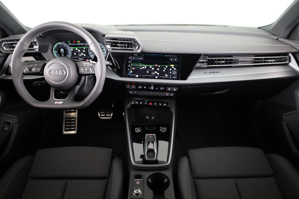 Audi A3 Sportback 40 TFSI e S edition 204pk | Verlengde garantie | Parkeercamera | Adaptieve cruise controle | Optiek pakket zwart Plus | Extra geting glas