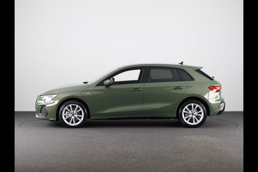 Audi A3 Sportback 40 TFSI e S edition 204pk | Verlengde garantie | Parkeercamera | Adaptieve cruise controle | Optiek pakket zwart Plus | Extra geting glas