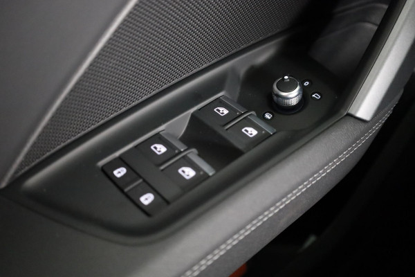 Audi A3 Sportback 40 TFSI e S edition 204pk | Verlengde garantie | Parkeercamera | Adaptieve cruise controle | Optiek pakket zwart Plus | Extra geting glas