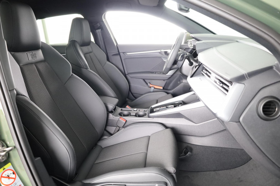 Audi A3 Sportback 40 TFSI e S edition 204pk | Verlengde garantie | Parkeercamera | Adaptieve cruise controle | Optiek pakket zwart Plus | Extra geting glas